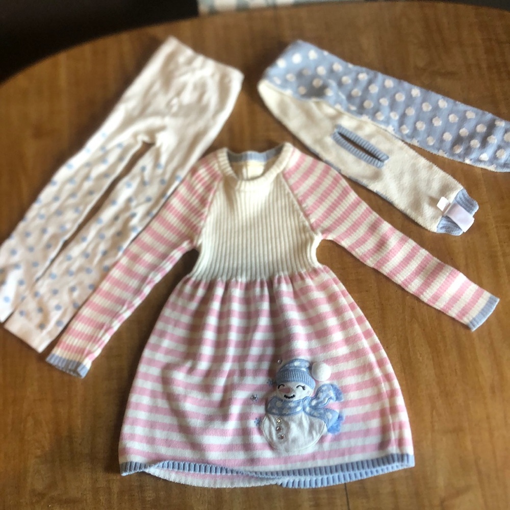 Girls size 5-6 snowman dress with open foot tights and scarf